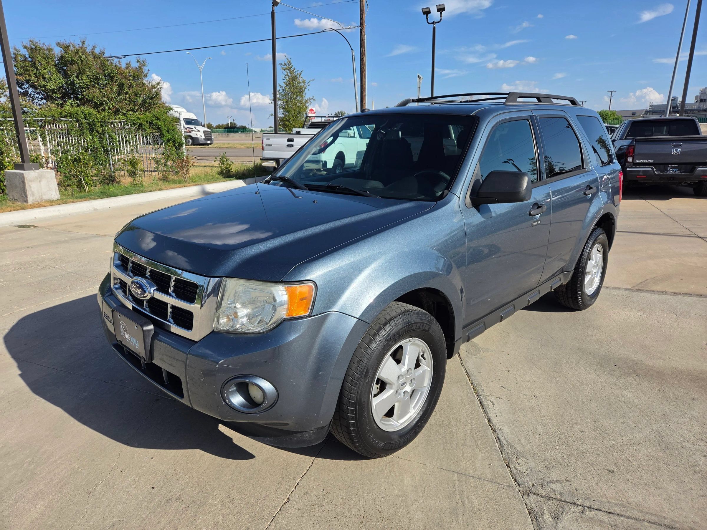 Used 2011 Ford Escape XLT w/ 202A Rapid Spec Order Code FWD image 4