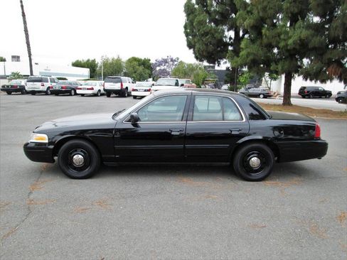 Used 2011 Ford Crown Victoria Police Interceptor w/ Trunk Pack image 4