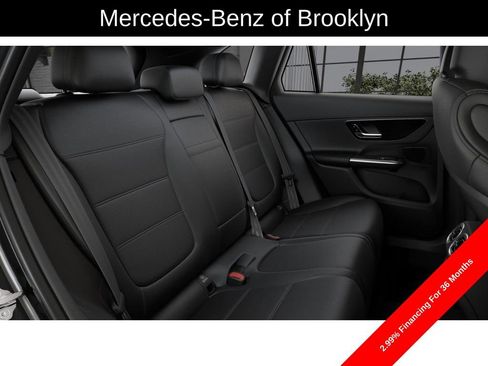 Certified 2025 Mercedes-Benz GLC 300 4MATIC image 6