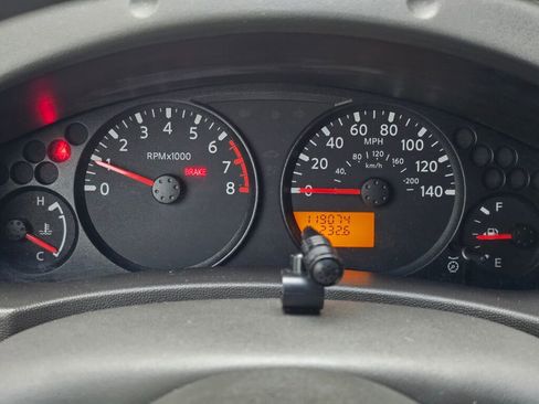 Used 2005 Nissan Frontier XE image 23