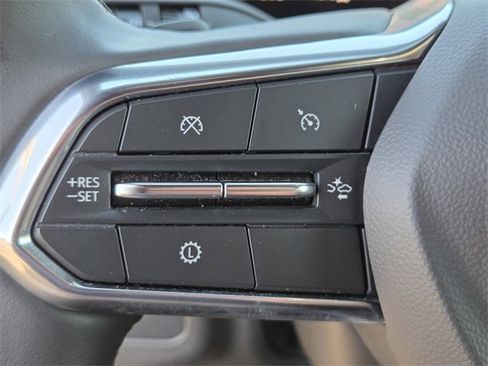 Used 2025 Chevrolet Suburban Z71 image 21