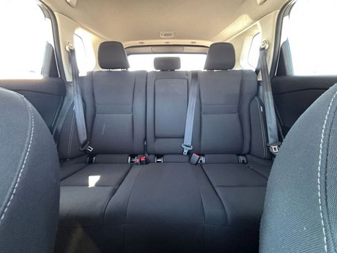 Used 2024 Nissan Rogue S image 37