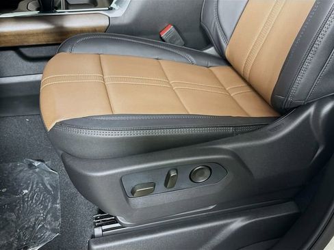 New 2026 Chevrolet Silverado 1500 High Country AWD/4WD image 22