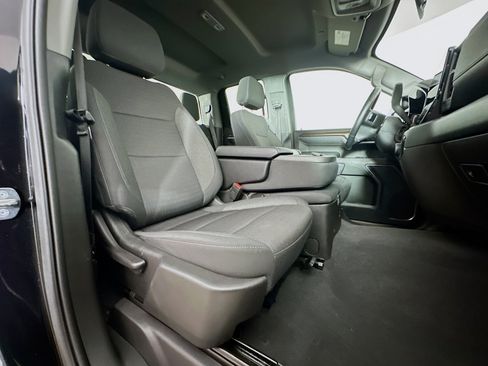 Used 2023 Chevrolet Silverado 1500 LT AWD/4WD image 28