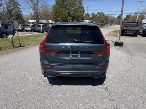 Used 2024 Volvo XC60 B5 Plus AWD/4WD image 4