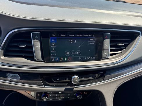 Used 2023 Buick Enclave Essence AWD/4WD image 5