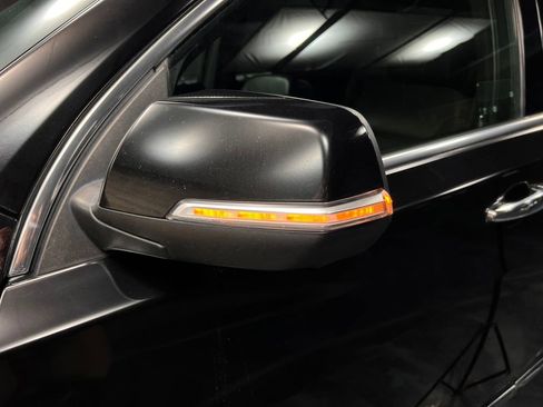 Used 2022 Chevrolet Traverse High Country image 32