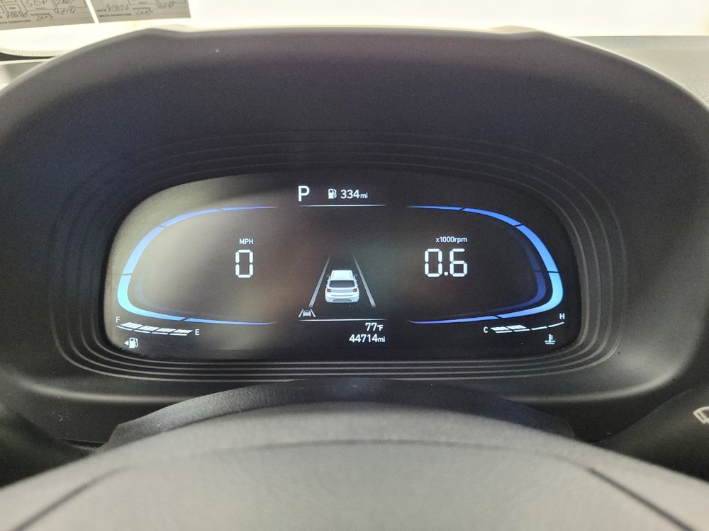 Used 2024 Hyundai Venue SEL FWD image 23