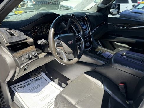 Used 2015 Cadillac Escalade ESV Platinum AWD/4WD image 18