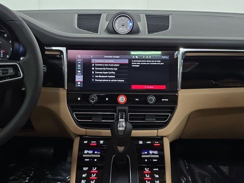 New 2026 Porsche Macan image 16