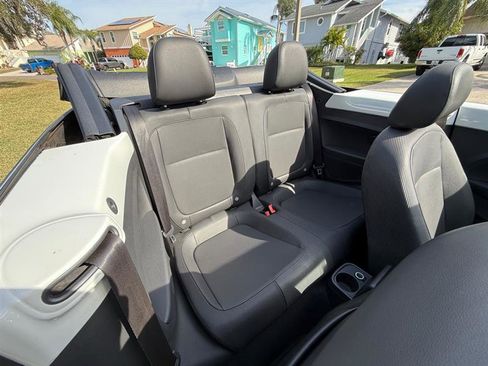 Used 2015 Volkswagen Beetle 1.8T image 16