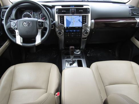 Certified 2022 Toyota 4Runner Limited AWD/4WD image 31