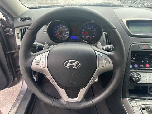 Used 2010 Hyundai Genesis 2.0T RWD image 14