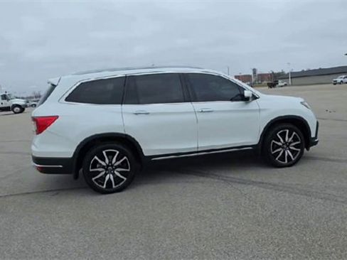 Used 2021 Honda Pilot Touring image 8