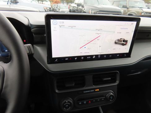 New 2026 Ford Maverick Lariat w/ Black Appearance Package image 11