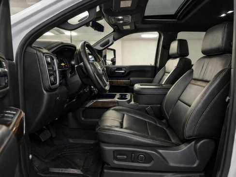 Used 2021 Chevrolet Silverado 3500 High Country w/ Snow Plow Prep/Camper Package image 12