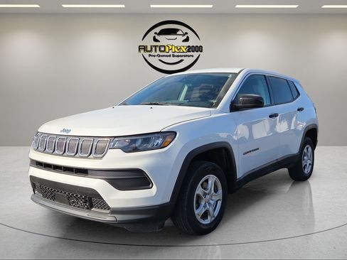 Used 2022 Jeep Compass Sport AWD/4WD image 3