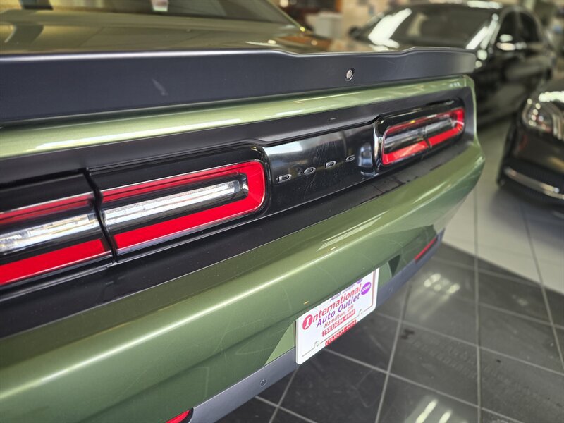 Used 2022 Dodge Challenger R/T w/ Blacktop Package RWD image 30