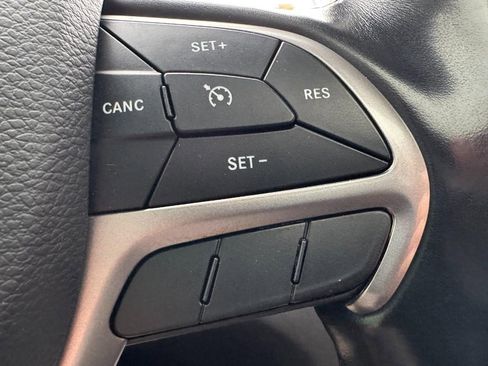 Used 2020 Jeep Grand Cherokee Limited X image 18