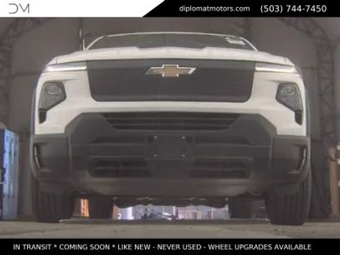 Used 2024 Chevrolet Silverado EV W/T image 3