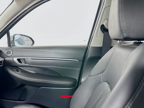 Certified 2025 Hyundai Sonata Limited image 24