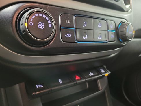 Used 2022 Chevrolet Colorado LT w/ Fleet Safety Package RWD image 21
