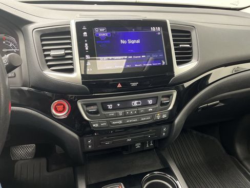 Used 2018 Honda Pilot Elite image 19