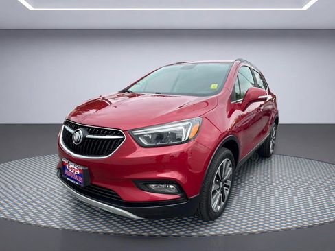Used 2018 Buick Encore Essence AWD/4WD image 2