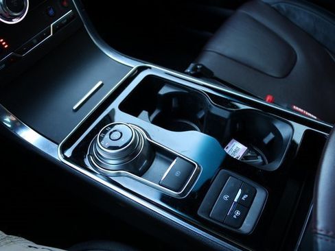 Used 2020 Ford Edge Titanium w/ Equipment Group 301A image 27