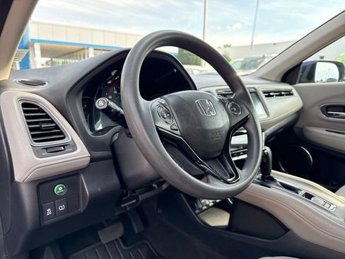 Used 2017 Honda HR-V EX image 13