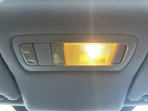 Used 2004 Lexus IS 300 image 28