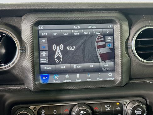 Used 2023 Jeep Wrangler Unlimited Rubicon 4xe w/ Cold Weather Group AWD/4WD image 19