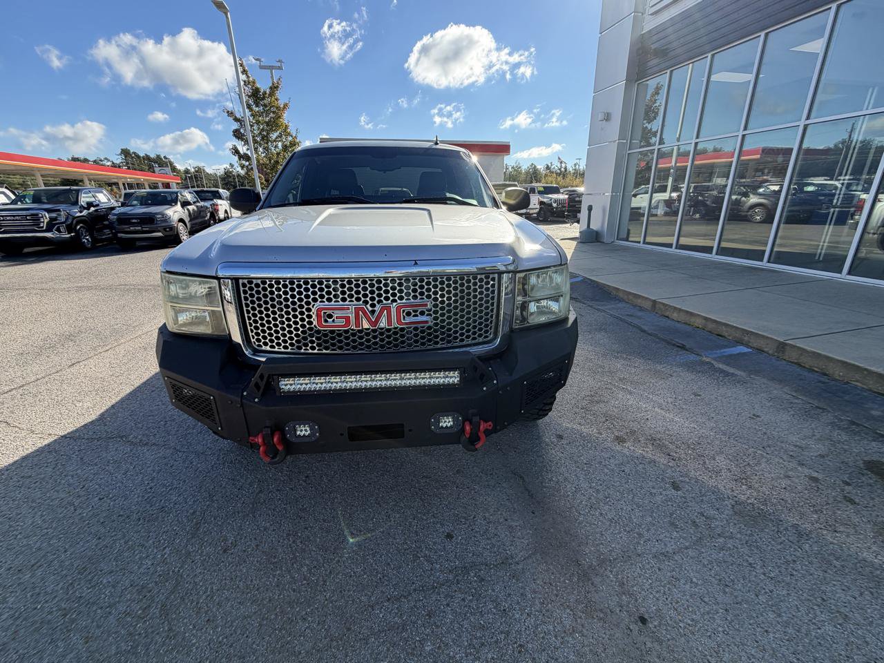 Used 2010 GMC Sierra 1500 SLE w/ Power Pack Plus AWD/4WD image 6