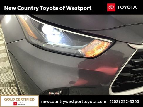 Certified 2023 Toyota Highlander XLE image 23
