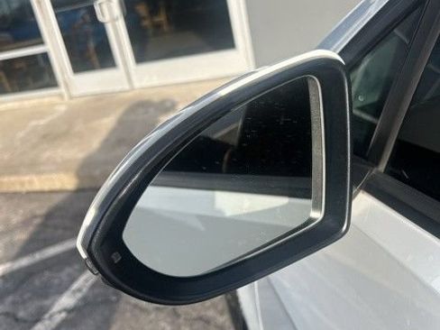Used 2015 Volkswagen Golf S FWD image 18