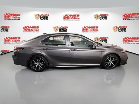 Certified 2024 Toyota Camry SE w/ Cold Weather Package FWD image 19