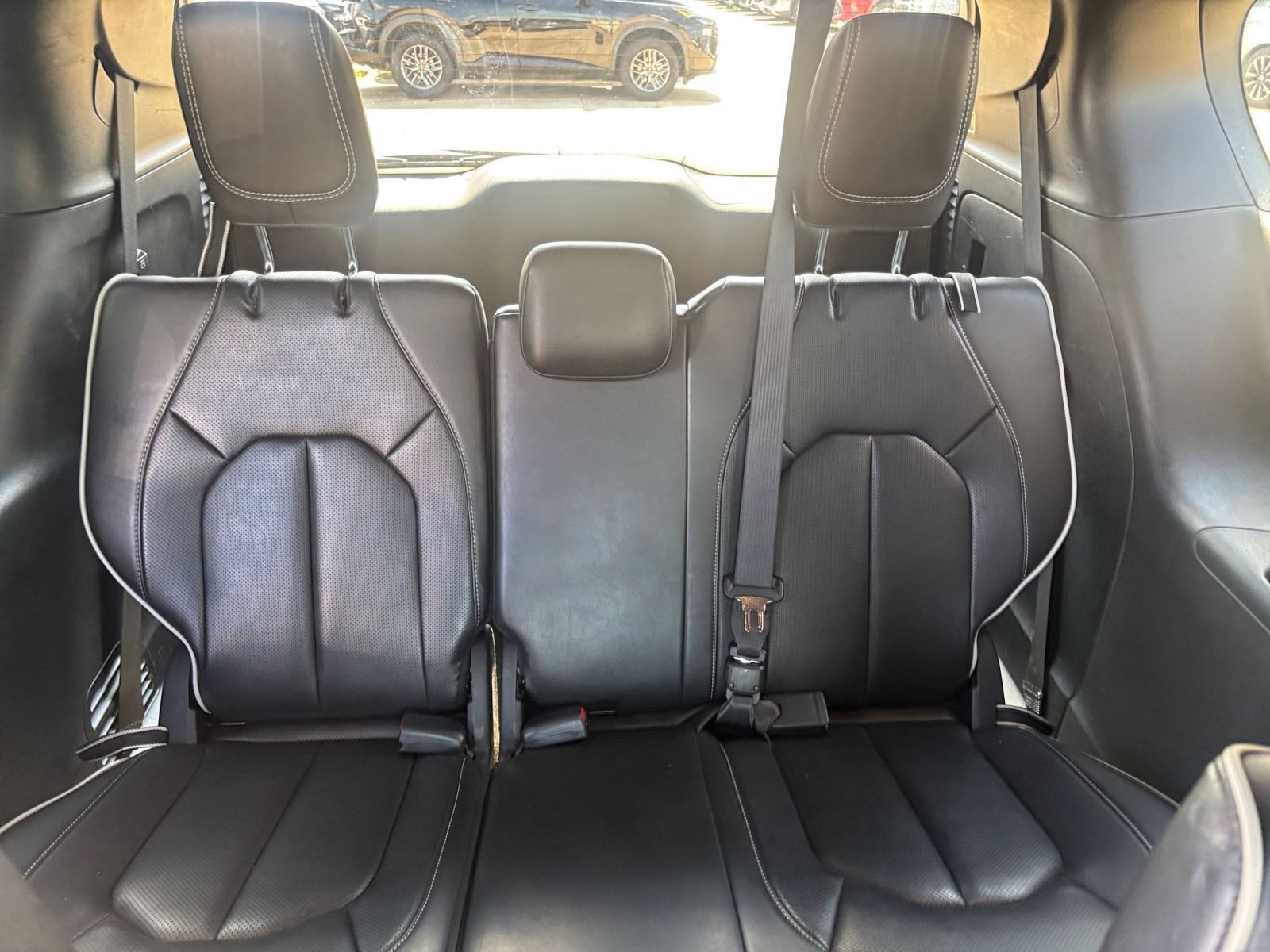 Used 2025 Chrysler Pacifica Limited FWD image 32