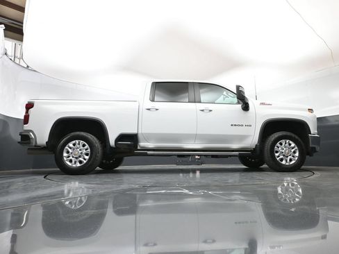 Used 2023 Chevrolet Silverado 2500 LT AWD/4WD image 41