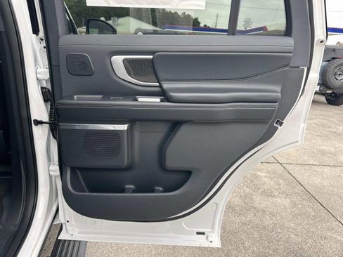 New 2025 Ford Expedition Platinum w/ Stealth Performance Package image 16