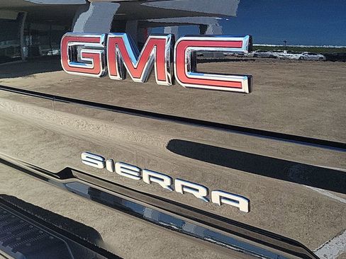 Certified 2022 GMC Sierra 1500 AT4X AWD/4WD image 31