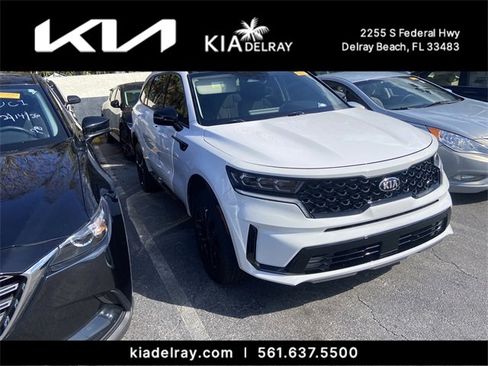 Used 2021 Kia Sorento SX image 2
