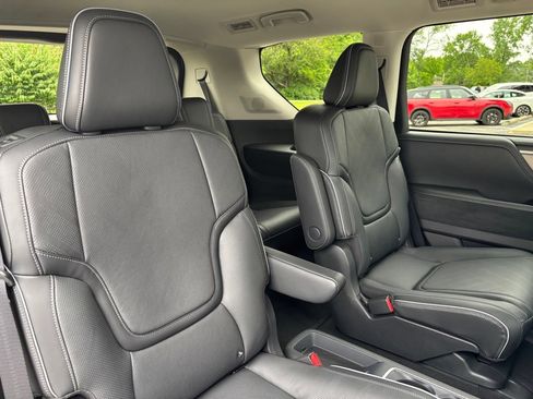 Used 2025 INFINITI QX80 Luxe AWD/4WD image 31