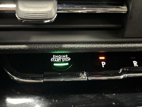 Used 2023 Lincoln Corsair AWD w/ Equipment Group 101A image 23