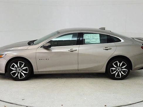 Used 2025 Chevrolet Malibu RS image 4