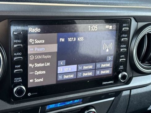 Used 2023 Toyota Tacoma TRD Off-Road image 17