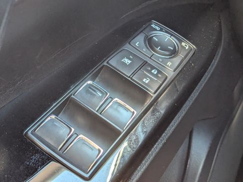 Used 2017 Lexus LX 570 4WD image 31