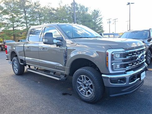 New 2026 Ford F250 Lariat w/ FX4 Off-Road Package image 2