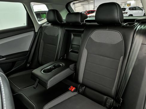 Certified 2023 Volkswagen Taos SE w/ Black Wheel Package FWD image 14