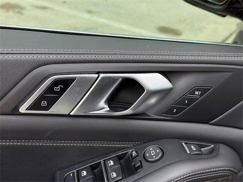 Used 2019 BMW X5 xDrive40i w/ Executive Package image 17