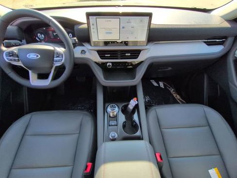 New 2026 Ford Explorer Active w/ Active Comfort Package image 18